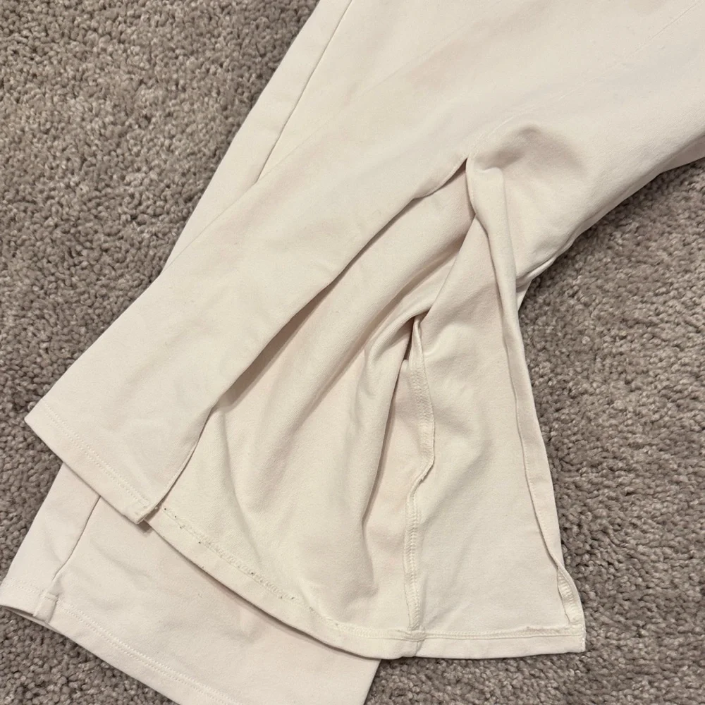 ALO Yoga Cream Flare Pants